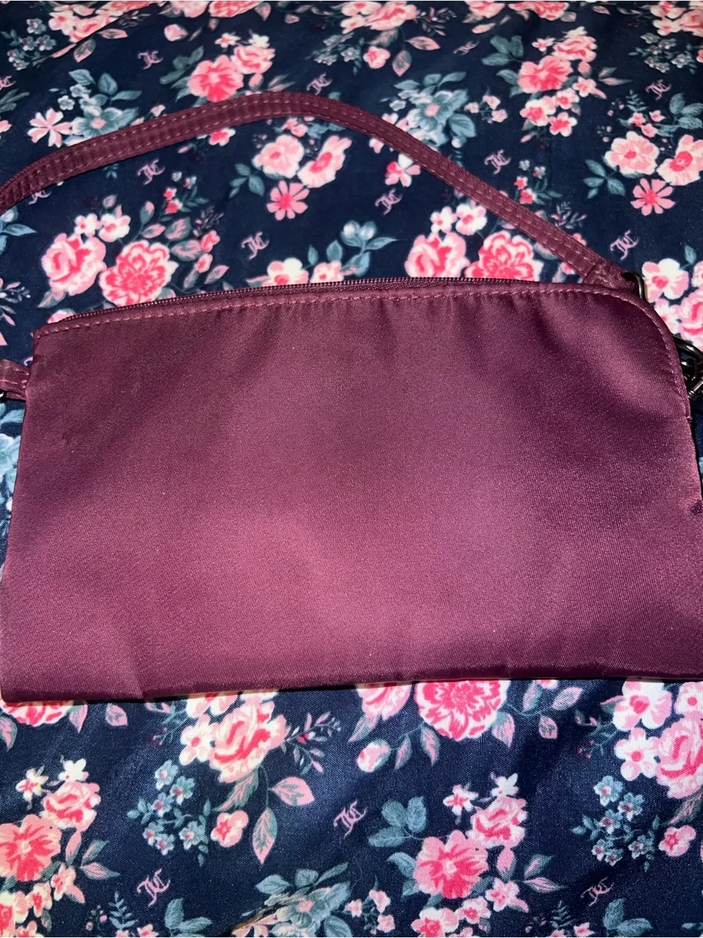 Baggallini rfid wristlet in plum